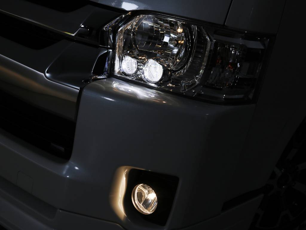 メーカーオプション　ＬＥＤヘッドライト♪