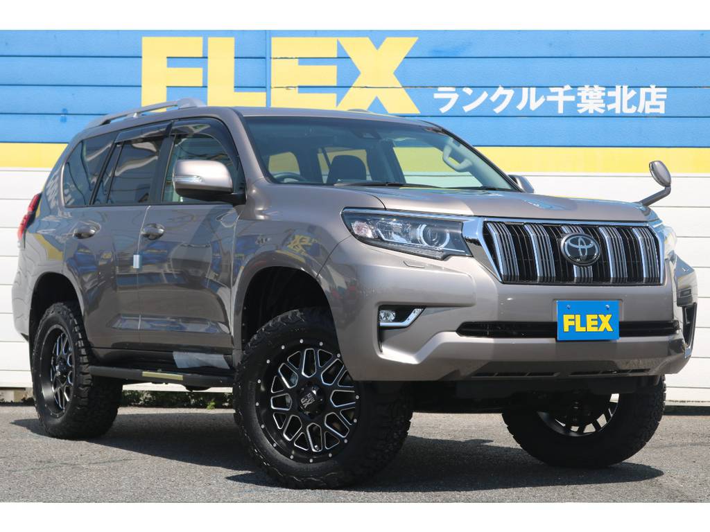 納車後も同じ敷地内に自社工場完備しておりますので、カスタム・車検・などもお気軽に御相談下さい。