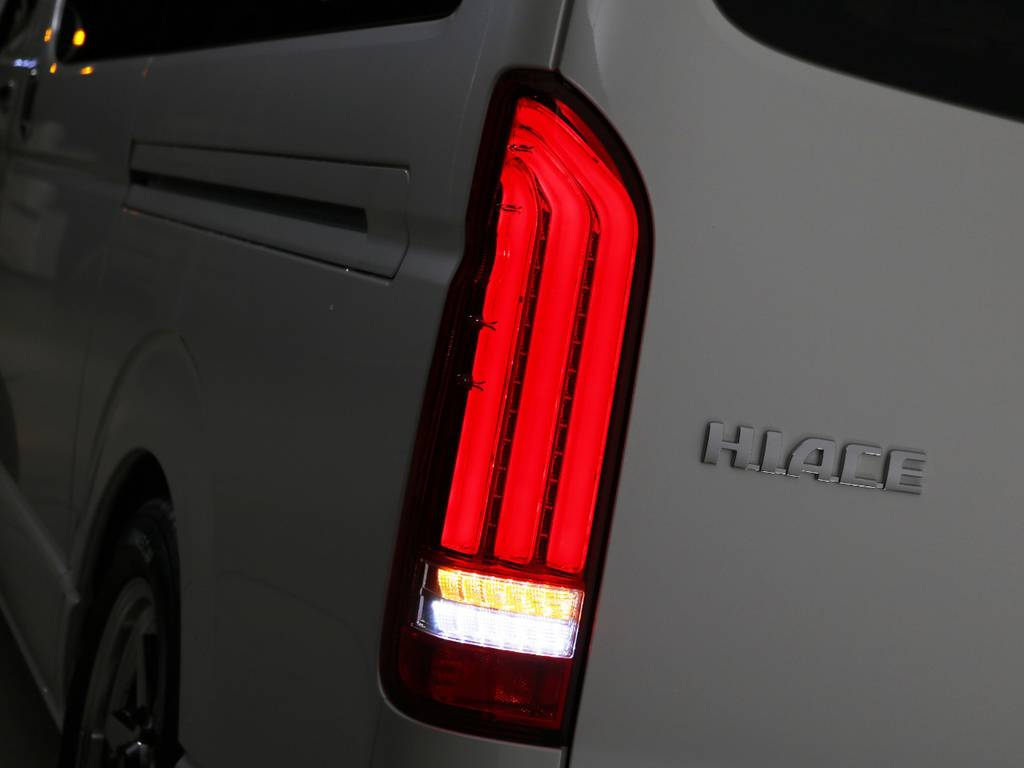 ヴァレンティ　ＬＥＤテールランプ　ＲＥＶＯ２！