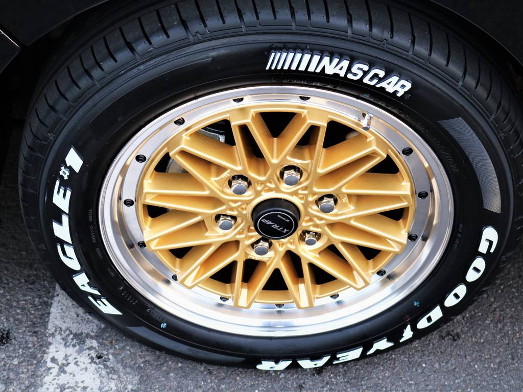 エクストラップ１７インチアルミホイール、ナスカータイヤ！