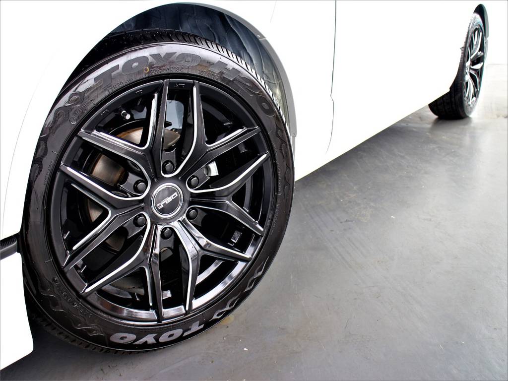 TOYO　H20タイヤ！　DELF01ブラックミーリング１８インチアルミホイール！　CRSリーガルフェンダー！