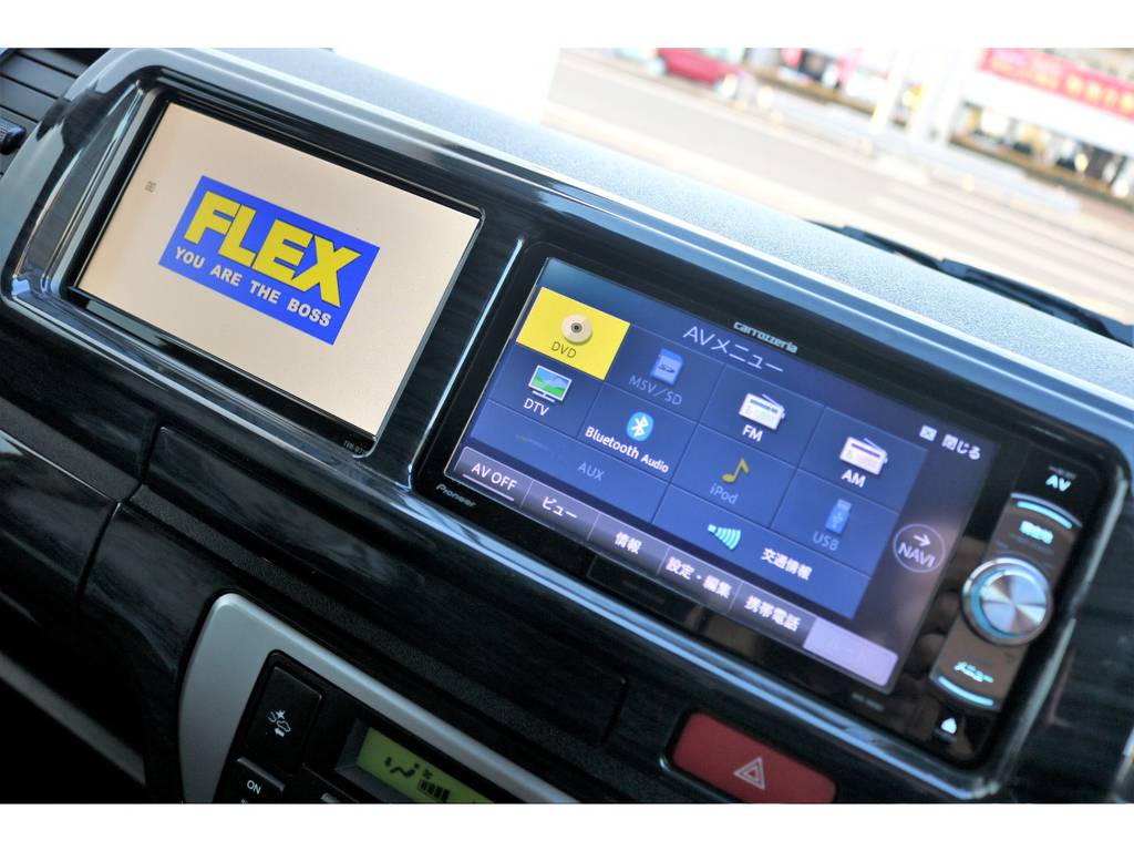 カロッツェリア製ＳＤナビ、サブモニターを搭載しています。助手席の方も楽しんでドライブしているただけますよ。