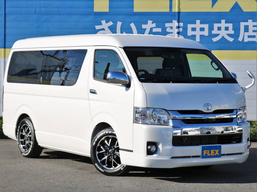 ハイエースワゴン　ＧＬ　４ＷＤ　寒冷地仕様＆＋ミラーヒーター付き車両入庫しました！FLEX人気内装アレンジＲ１にトリプルモニター完備！