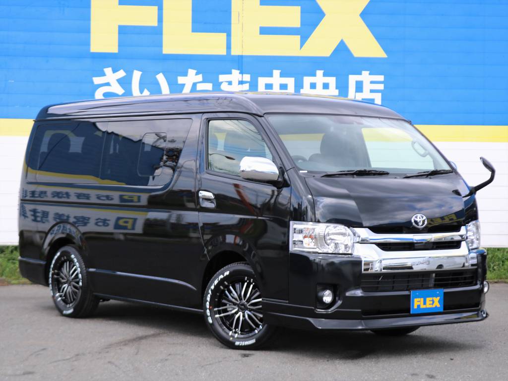 ハイエースワゴン　ＧＬ　４ＷＤ　寒冷地仕様＆＋ミラーヒーター付き車両入庫しました！FLEX人気内装アレンジＲ１にトリプルモニター完備！