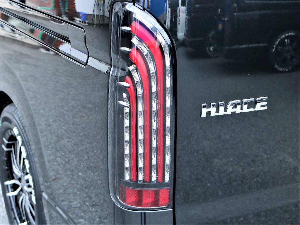 リアにはFLEXオリジナル煌LEDテールを装着しました！