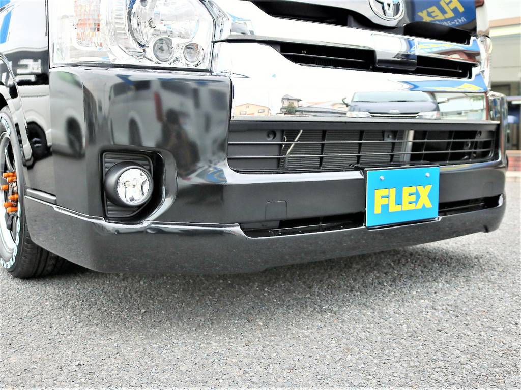 シンプルなFLEXオリジナルリップスポイラー付きです！