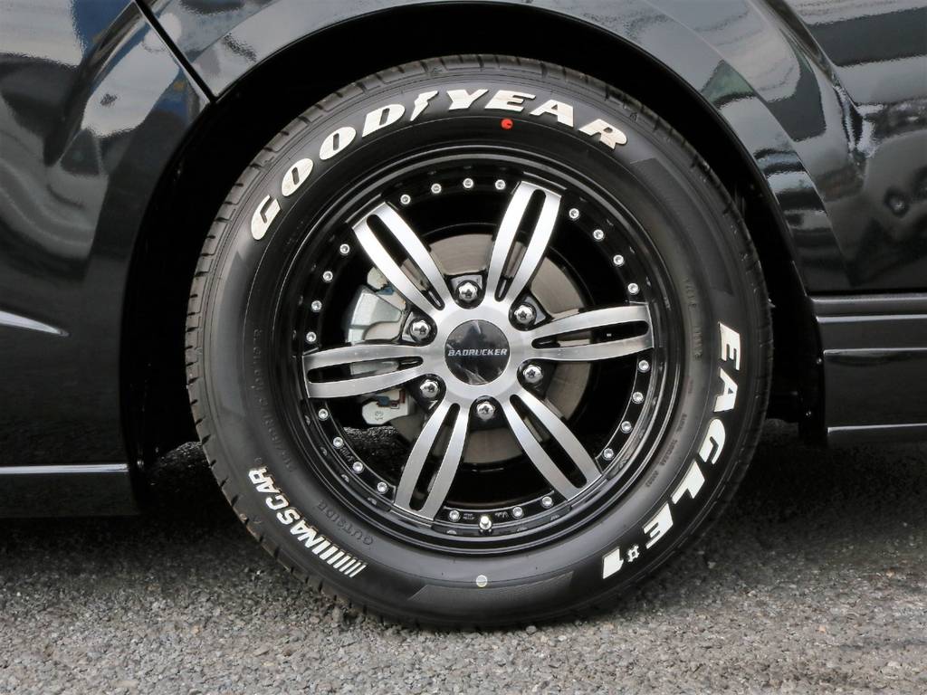 ４１５コブラ　バットラッカー２　１７インチＡＷ＆GOODYEARナスカータイヤ?