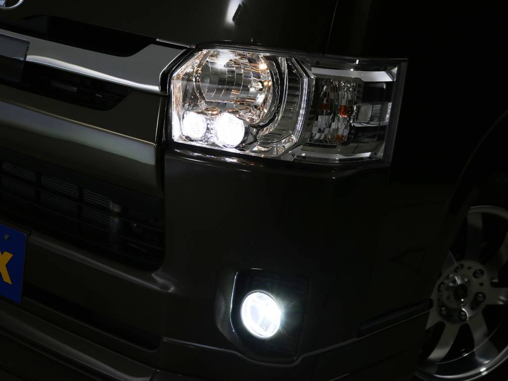 ＬＥＤヘッドライト標準装備！ＦＬＥＸオリジナルＬＥＤフォグランプも装着済み♪