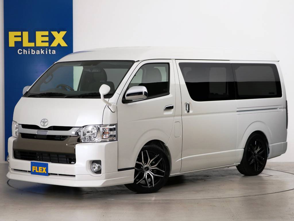 新車未登録　ハイエースバン　５０ｔｈアニバーサリー　ワイドボディ　ガソリン２ＷＤ　内装アレンジＶｅｒ４！