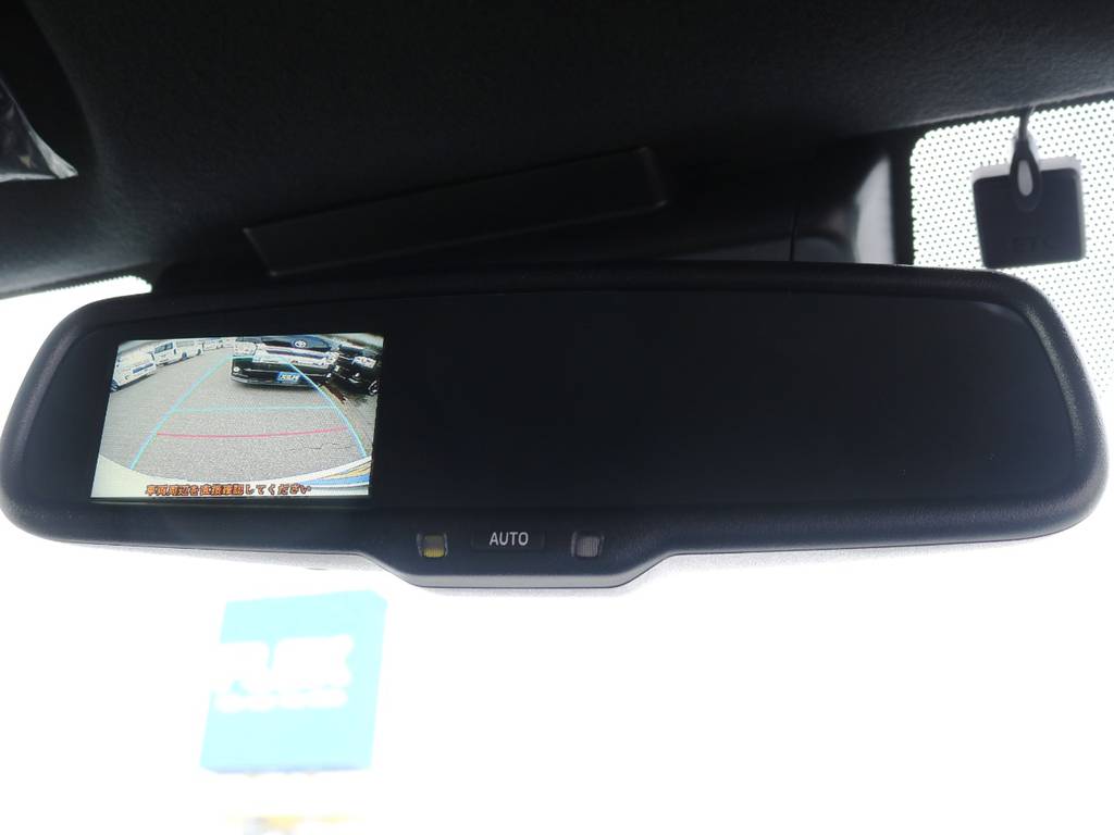 メーカーオプション　純正バックカメラ＋バックモニター内蔵自動防眩インナーミラー！