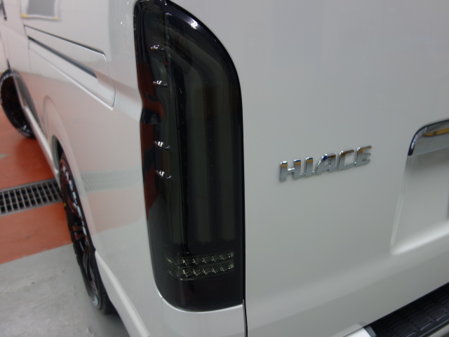 新車ハイエースＶ５０周年特別仕様車即納車可能入庫致しました！！