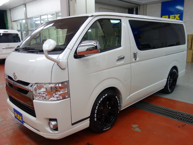 新車ハイエースＶ５０周年特別仕様車即納車可能入庫致しました！！