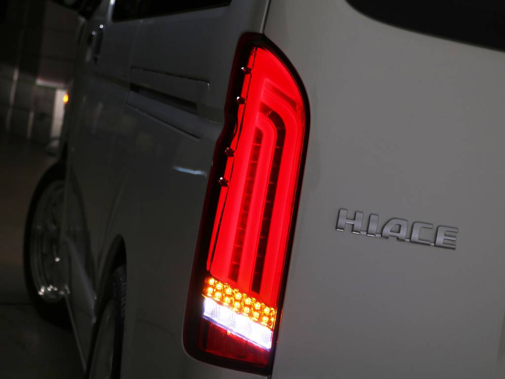 ヴァレンティ　ＬＥＤテールランプ　ＲＥＶＯ！