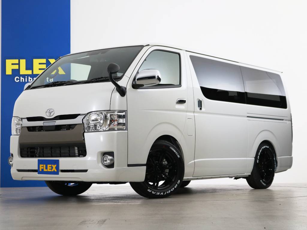 新車未登録　ハイエースバン　５０ｔｈアニバーサリーモデル　ガソリン２ＷＤ　５人乗り４ナンバー登録！