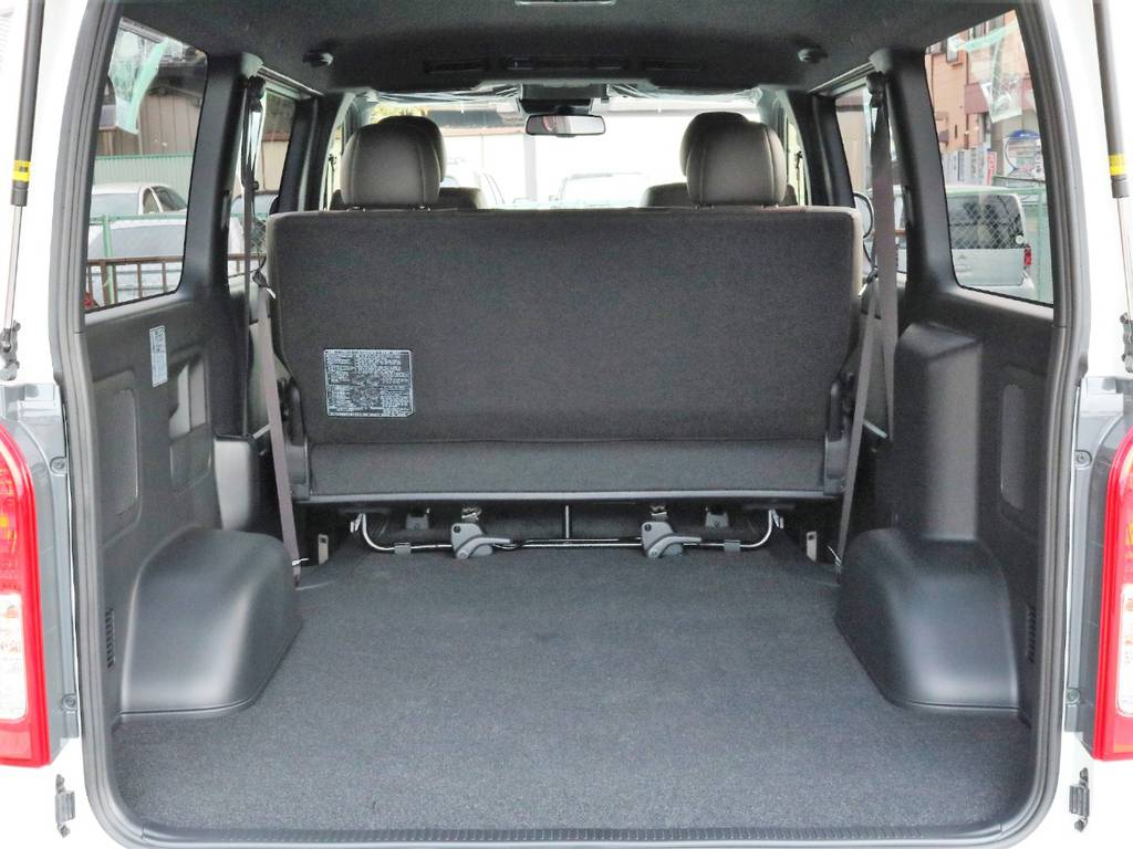 バンならではの広い荷室は使い勝手抜群です！