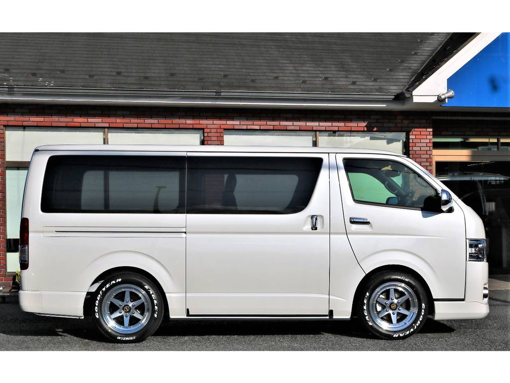２．８Lクリーンディーゼルターボエンジン！！経済的でパワフルな頼りになる一台です！