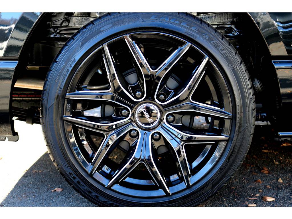 ＦＬＥＸ　Ｄｅｌｆ０１　１８インチアルミ！ＧＯＯＤＹＥＡＲタイヤ！