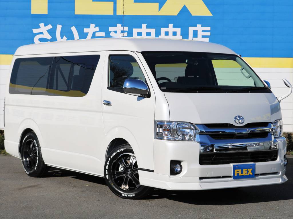 ハイエースワゴンＧＬ　ＴＳＳ付き車両入庫しました！FLEX人気内装アレンジＲ１にトリプルモニター完備！