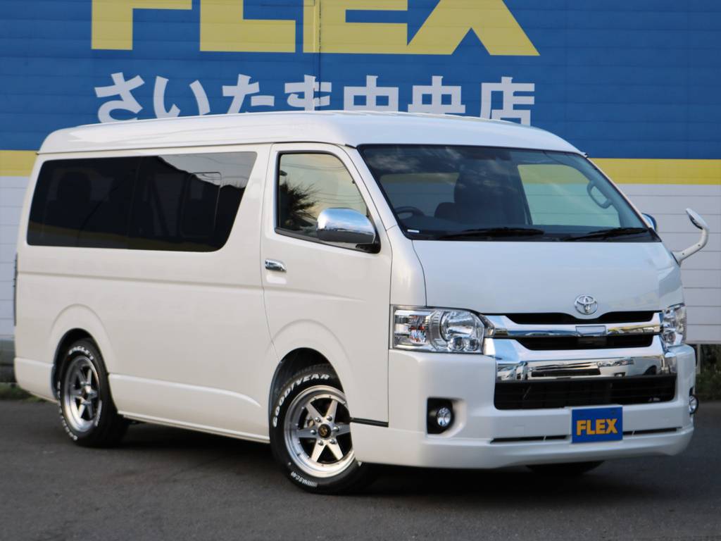 ハイエースワゴン　ＧＬ　４ＷＤ　寒冷地仕様＆＋ミラーヒーター付き車両入庫しました！FLEX人気内装アレンジＲ１にトリプルモニター完備！