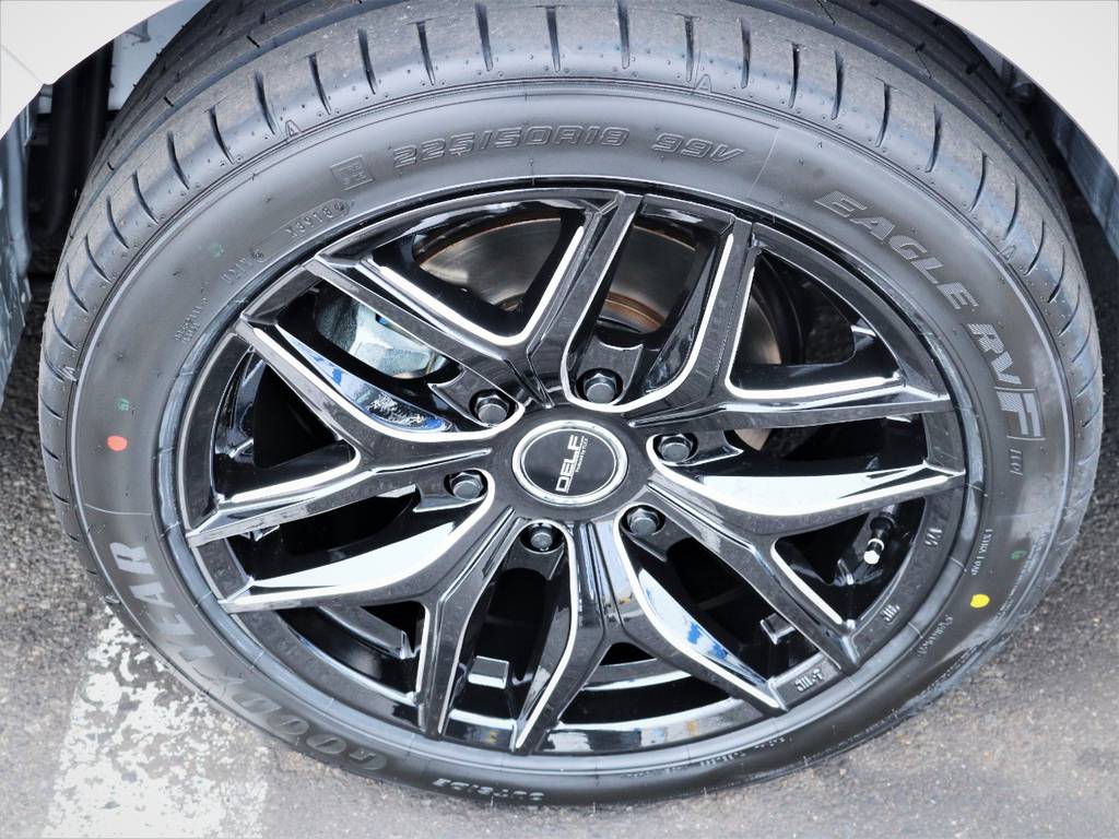 デルフ０１ＢＭ１８インチアルミホイール、グットイヤータイヤ！