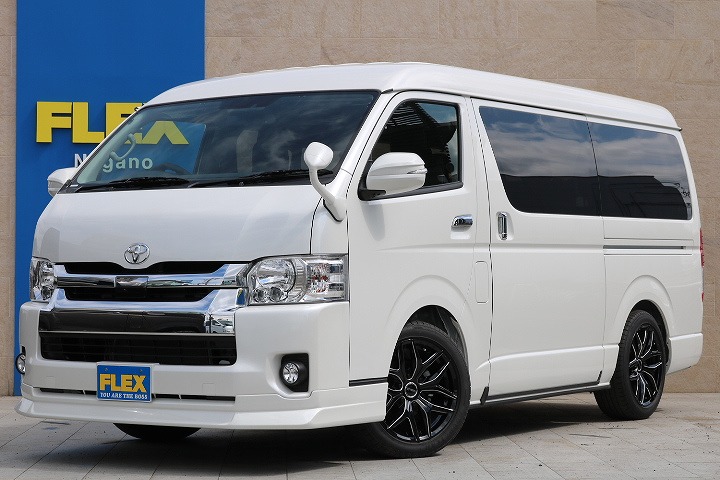 新車ハイエースＷ「ＧＬ」１０人乗り４ＷＤガソリン車！内装アレンジＲ１が完成致しました♪