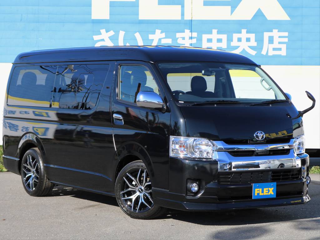 ハイエースワゴン　ＧＬ　４ＷＤ　寒冷地仕様＆＋ミラーヒーター付き車両入庫しました！FLEX人気内装アレンジＲ１にトリプルモニター完備！