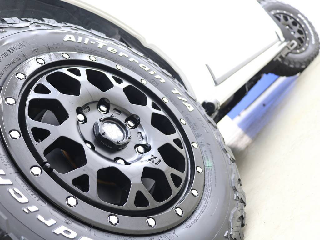 走行時も停車時もカッコいいいです！