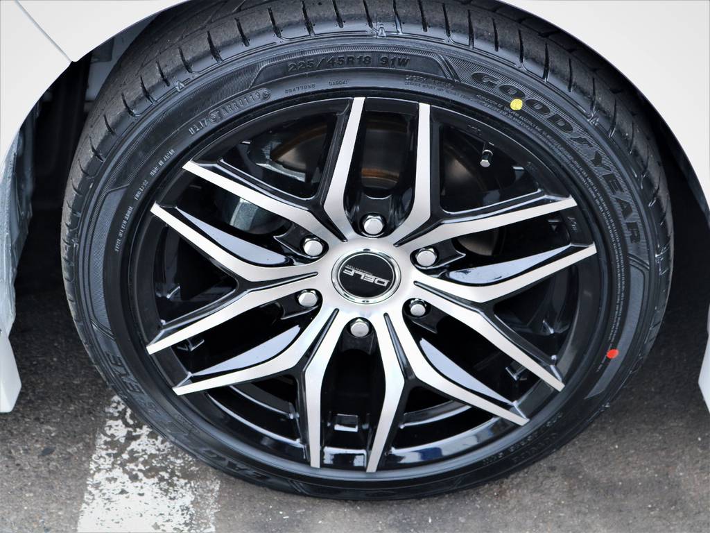 デルフ０１ブラックポリッシュ１８インチアルミホイール、国産グットイヤータイヤ！
