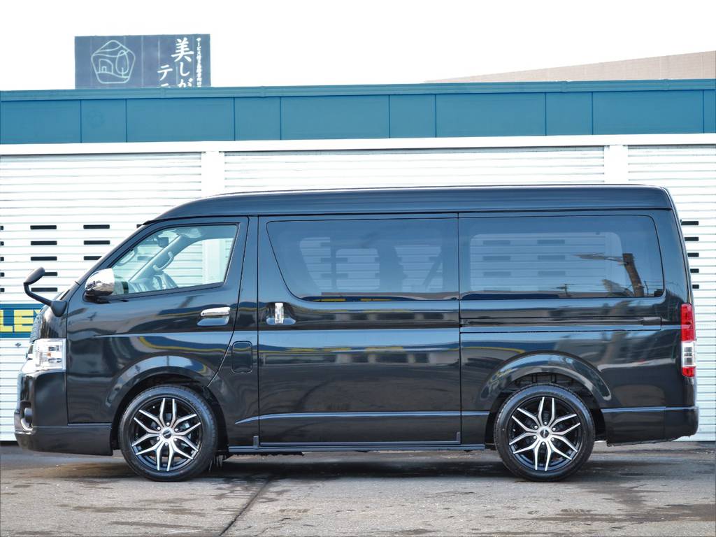 パワースライドドア付きです！スマートキーと運転席のスイッチひとつでラクラク開閉！