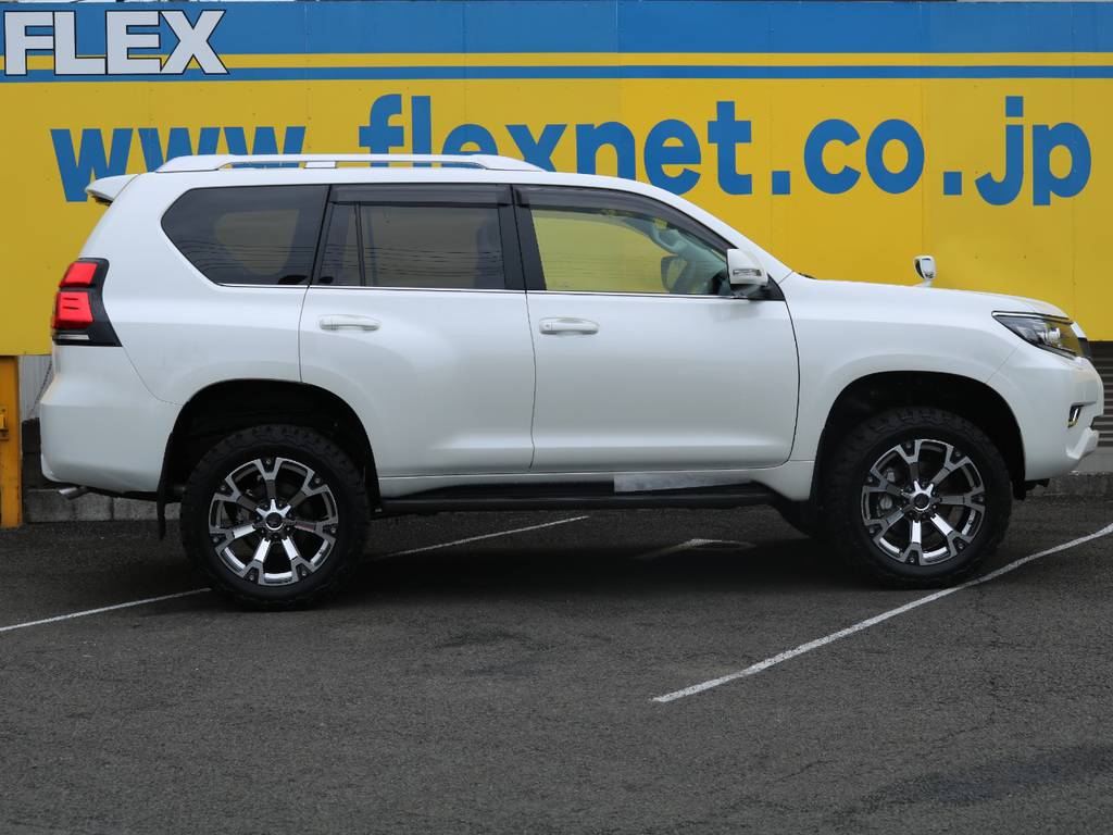 ＦＬＥＸグループは「すべての人に愛車を」をコンセプトに車種別に全国展開中★愛車と一緒に、ライフスタイルを充実させてもらいたいという思いで、ランクル仙台泉店では皆様のご要望になんでもお応えします★