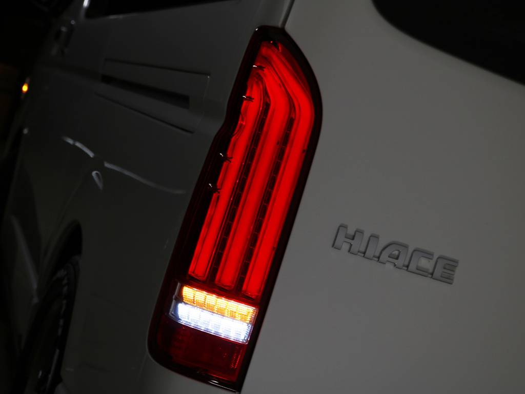 ヴァレンティ　ＬＥＤテールランプ　ＲＥＶＯ２！