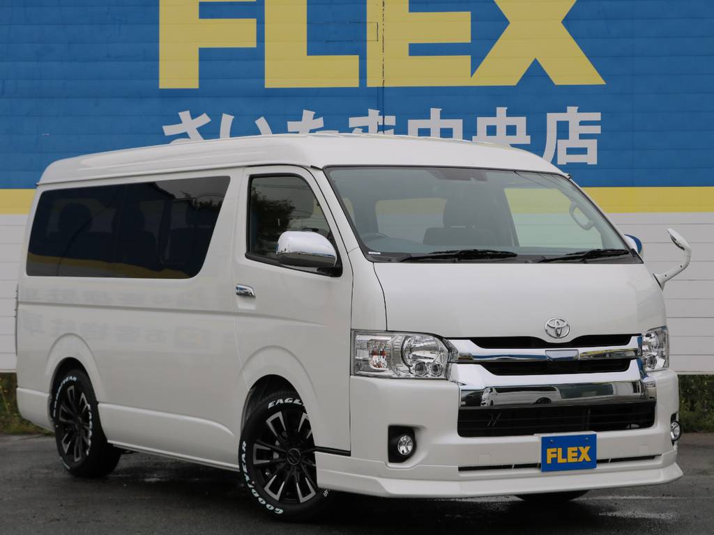 山道や坂道をベースに強い４ＷＤのハイエースをベース車にした当社オリジナルシートアレンジです！