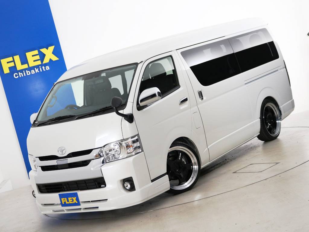 新車未登録　ハイエースワゴンＧＬ　ガソリン２ＷＤ　１０人乗り３ナンバー登録　ＦＬＥＸオリジナル内装アレンジ【Ｖｅｒ２】！