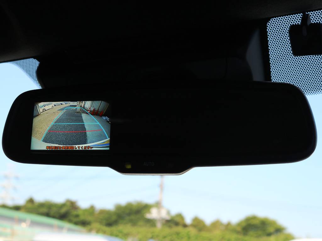 メーカーオプション　バックモニター内蔵自動防眩インナーミラー！