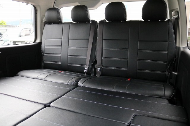 オートキャンプ、車中泊に最高のシートアレンジです。