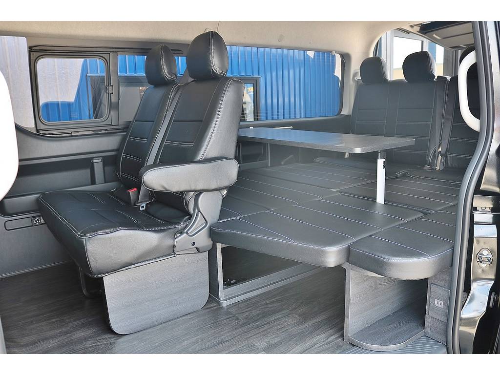 オリジナルベッドキット・重歩行用床張り施工でファミリーカー・車中泊・トランポなど様々な用途にお使い頂けます！