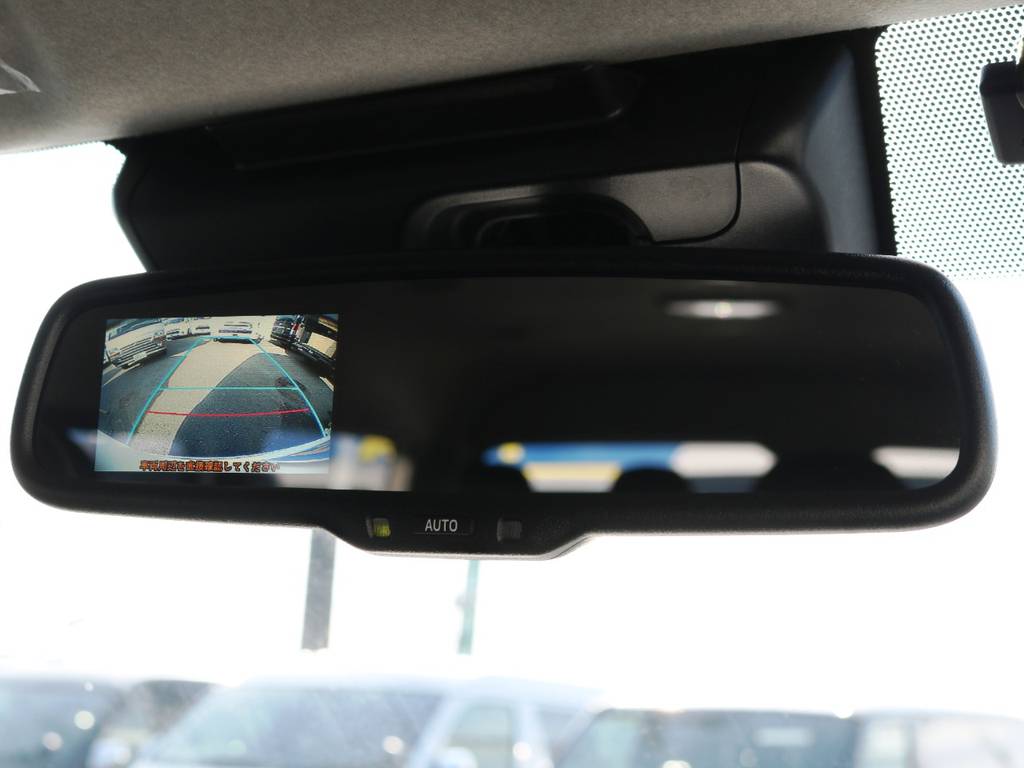 メーカーオプション　バックモニター内蔵自動防眩インナーミラー♪