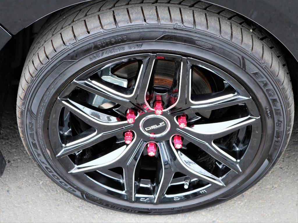 デルフ０１ＢＭ１８インチアルミホイール、国産グットイヤータイヤ！