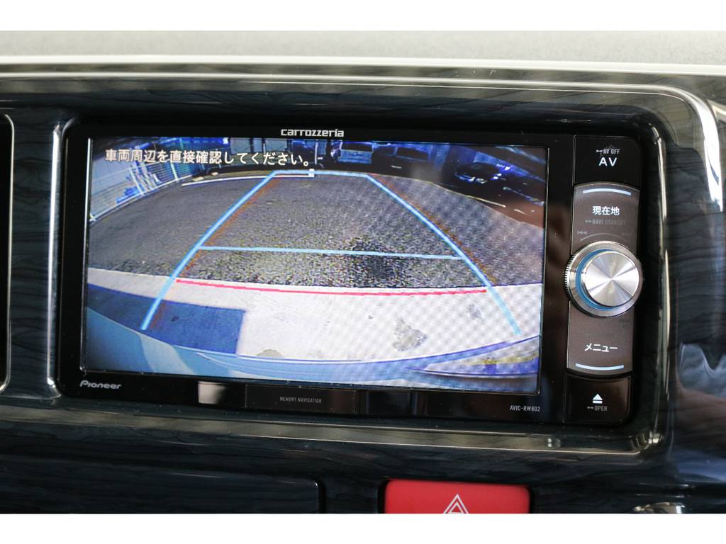 バックカメラ付きで駐車もご安心頂けます。