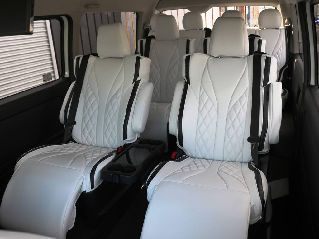 トヨタ車体　特別架装車【ファインテックツアラー】！オットマン付きキャプテンシート×４脚付き♪
