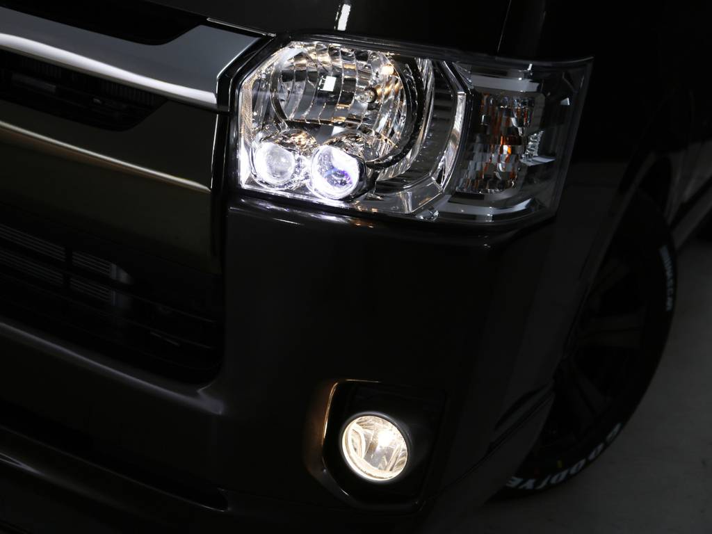 ＬＥＤヘッドランプ標準装備！