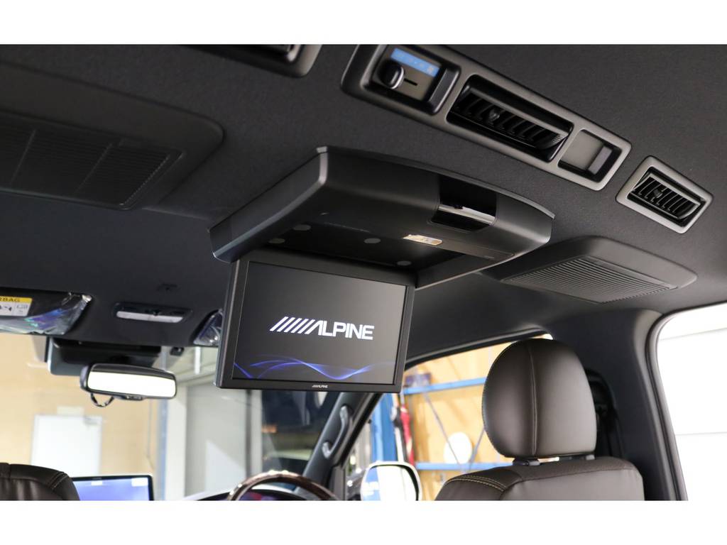 ＡＬＰＩＮＥ製リアフリップダウンモニター！ダブルゾーン対応です！