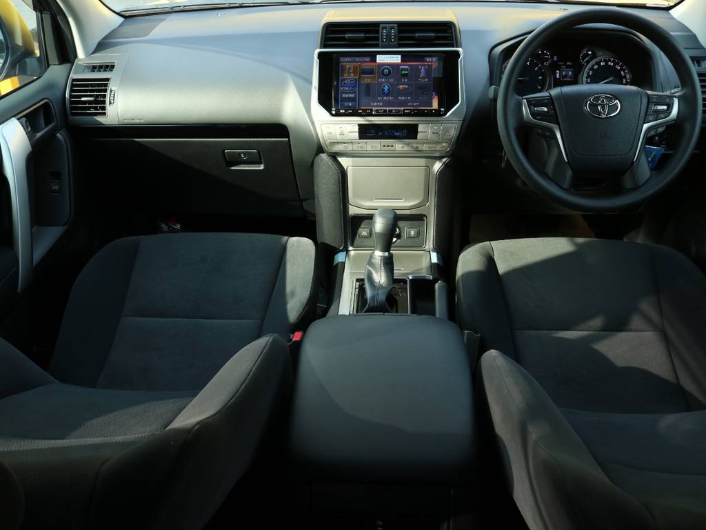ALPINE9インチナビを投入したインテリア★後期型の先進的なパネルデザインと相まって機能的かつ快適でドライブが楽しくなりますよ♪