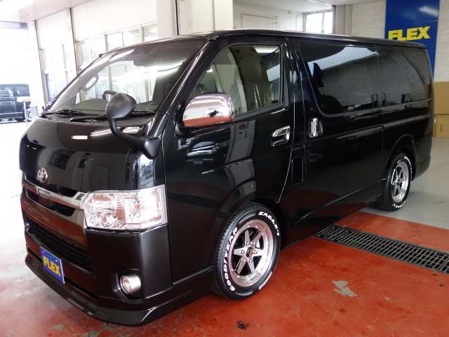 新車ハイエースＶ５０周年特別仕様車床張りナビパッケージ完成しました！！