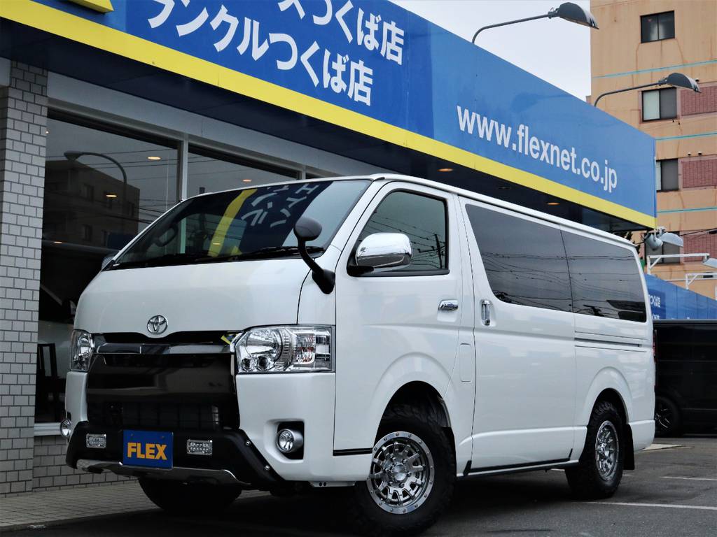 新車未登録ハイエースＶスーパーＧＬ５人乗り４ＷＤディーゼル車！特別仕様車ダークプライム２、５０周年アニバーサリー！オフロード仕様でかっこよく決まっております！