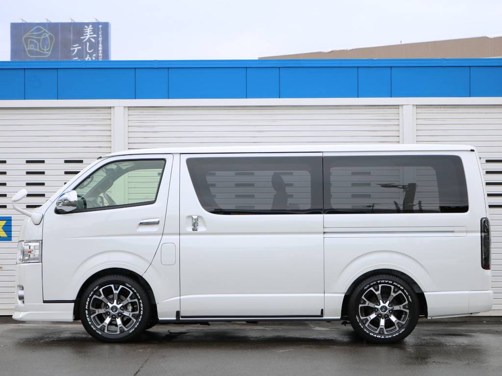 両側電動スライドドアです！スマートキーや運転席のスイッチひとつでラクラク開閉！