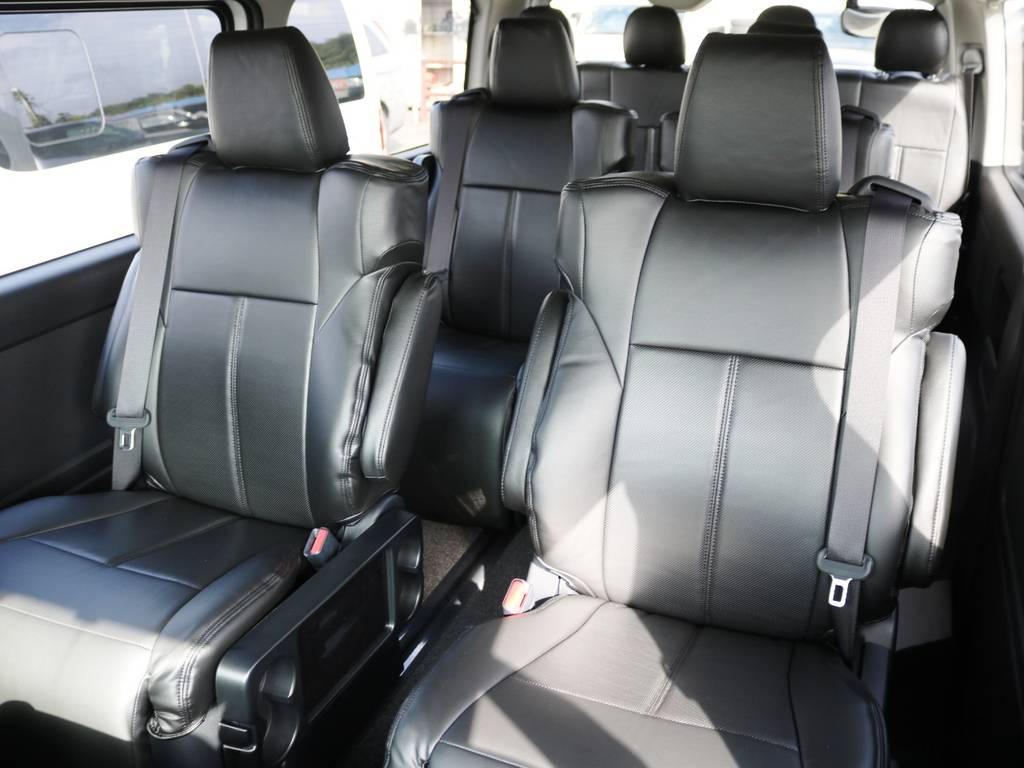 トヨタ車体　特別架装車【ファインテックツアラー】！オットマン付きキャプテンシート×４脚付き♪