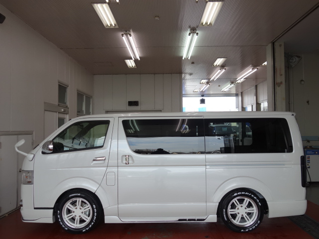 新車ハイエースＶ５０周年特別仕様車４１５コブラフルコンプリート完成！！
