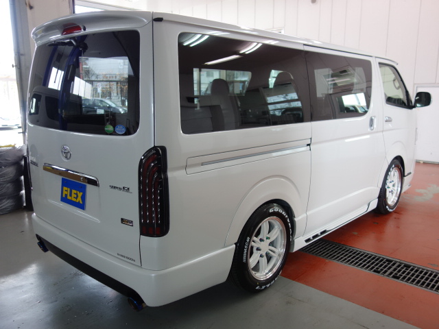 新車ハイエースＶ５０周年特別仕様車４１５コブラフルコンプリート完成！！