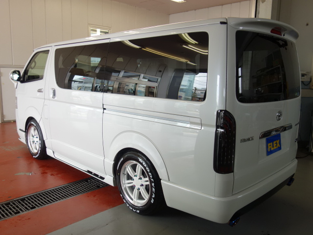 新車ハイエースＶ５０周年特別仕様車４１５コブラフルコンプリート完成！！
